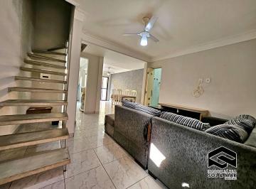 Casa · 75m² · 2 Quartos · OPORTUNIDADE! SOBRADO GEMINADO EM CONDOMÍNIO COM PISCINA!