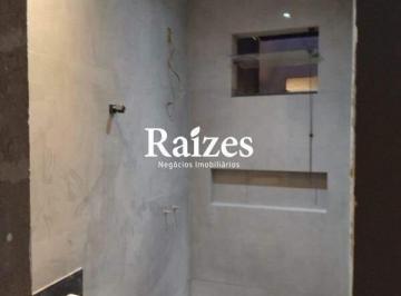 Casa · 80m² · 2 Quartos · 2 Vagas · Casa à venda no Bairro Shopping Park com 2 quartos, sendo 1 suíte, 80 m² e 2 vagas