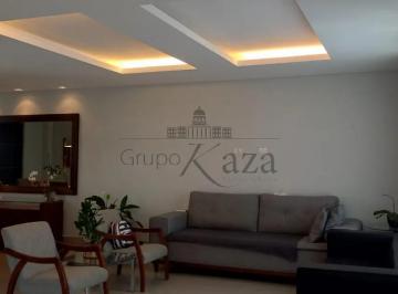 Casa · 450m² · 4 Quartos · 4 Vagas · Casa em Condomínio - Urbanova - Condomínio Residencial Jaguary - 4 Dormitórios - 380m².