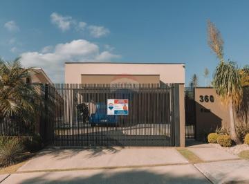 Casa · 251m² · 3 Quartos · Casa para venda em Retiro Das Fontes de 251.00m² com 3 Quartos e 3 Suites