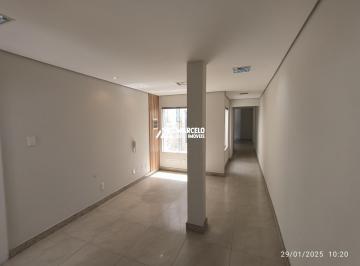 Comercial Aluguel 320m² de 9 quartos · Sala Comercial para alugar em Centro de 297.00m² com 9 Quartos