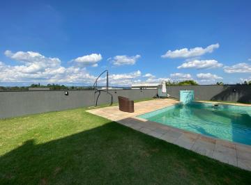 Casa · 456m² · 4 Quartos · 4 Vagas · Casa de Condomínio para venda em Residencial Vila Lombarda de 456.00m² com 4 Quartos, 4 Suites e 4 G