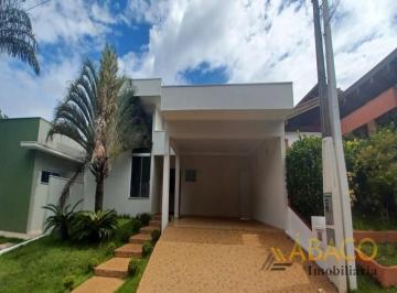 Casa · 180m² · 2 Quartos · 2 Vagas · Casa para alugar em Jardim Jockey Clube de 180.00m² com 2 Quartos, 1 Suite e 2 Garagens