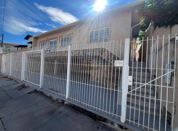 Casa de 4 quartos, Botucatu · Casa para venda em Recanto Azul de 379.59m² com 4 Quartos, 2 Suites e 8 Garagens