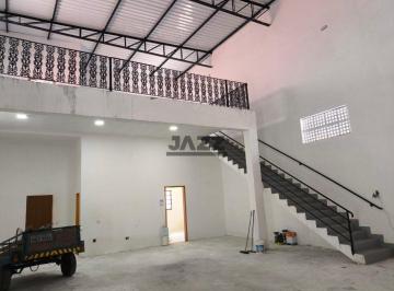 Comercial · 240m² · Ponto Comercial com Mezanino e Estacionamento