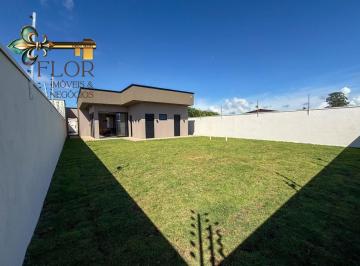 Casa · 160m² · 3 Quartos · 2 Vagas · Casa Térrea à Venda no Bairro Bom Clima com 3 Suítes e Quintal Amplo – Chapada dos Guimarães