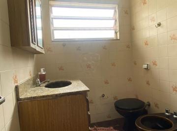 Casa · 120m² · 3 Quartos · 2 Vagas · Oportunidade na cidade de Praia Grande, próximo ao mar