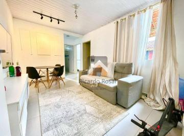 Sala · Apartamento no Petrópolis c/ 2 quartos, 3º andar e c/ móveis planejados!!!