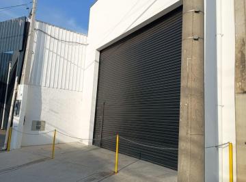 uozac2yti0ymuyztcxnzk0_md · Galpão Comercial 250m² para Aluguel - Vila Barcelona Sorocaba