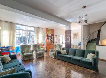 1 · Casa com 452 m², 4 quartos sendo 1 suíte à venda no bairro Cambuci.