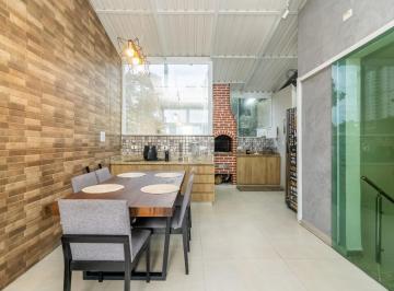 5127c1ec-1c24-4a59-99b1-05ddabf86177 · Excelente casa em condomínio para venda com 3 quartos, sendo 1 suíte, 172m²