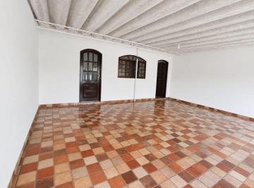 Casa de 2 quartos, São José dos Campos · Casa Conservadíssima com 2 dormitórios com edicula na Praça principal