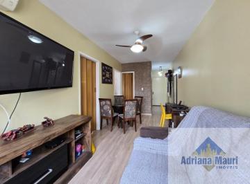 Living · Apartamento à venda em Porto Alegre-RS, Jardim Leopoldina: 1 quarto, 1 sala, 1 banheiro e vaga de ga