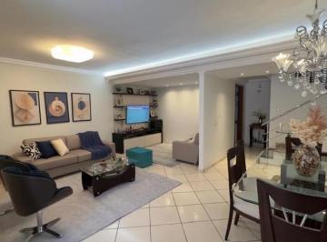 Casa de 2 quartos, Porto Alegre · Casa a Venda em Porto Alegre com 2 Dormitórios