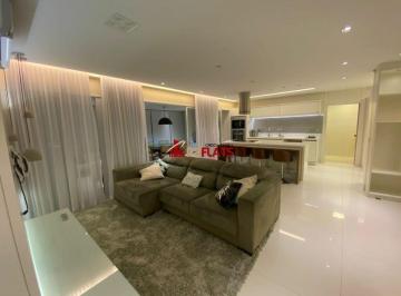 Apartamento · 138m² · 2 Quartos · 3 Vagas · Flat com ótimo preço no bairro Brooklin. Confira!
