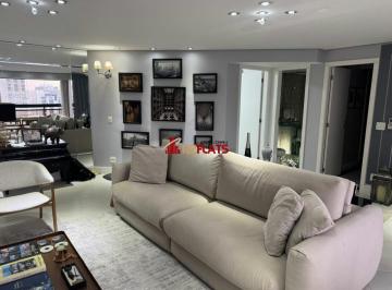 Apartamento · 130m² · 3 Quartos · 2 Vagas · Flat com ótimo preço no bairro Moema. Confira!