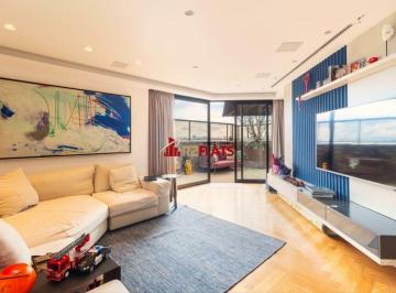 Apartamento · 210m² · 3 Quartos · 2 Vagas · Flat com ótimo preço no bairro Moema. Confira!