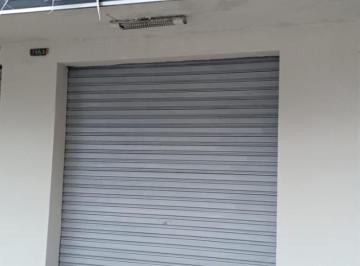 Comercial , Volta Redonda · Loja- Aterrado
