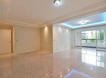 Apartamento de 4 quartos, Brasília · Apartamento vazado com vista para arvores na Asa Norte SQN 111