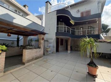 Casa · 290m² · 3 Quartos · 6 Vagas · Casa de Condomínio para alugar em Aruã de 290.00m² com 3 Quartos, 1 Suite e 6 Garagens