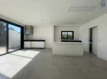 Casa · 339m² · 4 Quartos · 5 Vagas · Casa de Condomínio para venda e aluguel em Alphaville Nova Esplanada de 339.00m² com 4 Quartos, 4 Su