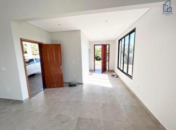 Casa · 330m² · 4 Quartos · 6 Vagas · Casa de Condomínio para venda e aluguel em Araçoiaba da Serra de 330.00m² com 4 Quartos, 4 Suites e
