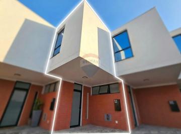 Casa · 67m² · 2 Quartos · Sobrado para venda em Itaguá de 66.95m² com 2 Quartos e 2 Suites