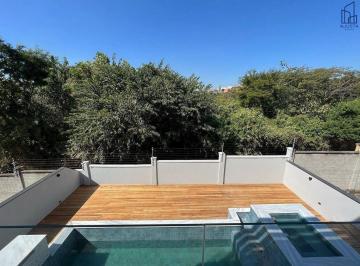 Casa · 300m² · 4 Quartos · 4 Vagas · Casa de Condomínio para venda em Alphaville Nova Esplanada de 300.00m² com 4 Quartos, 2 Suites e 4 G