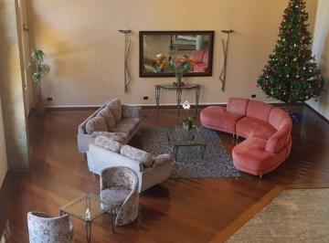 Apartamento · 220m² · 3 Quartos · 2 Vagas · Apartamento para venda em Centro de 220.00m² com 3 Quartos, 3 Suites e 2 Garagens