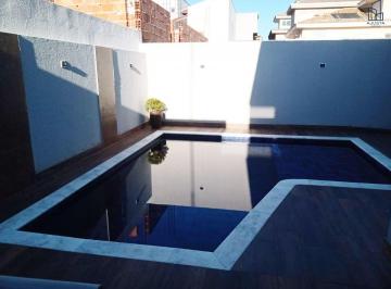 Casa · 205m² · 3 Quartos · 4 Vagas · Casa de Condomínio para venda em Cajuru Do Sul de 205.00m² com 3 Quartos, 3 Suites e 4 Garagens