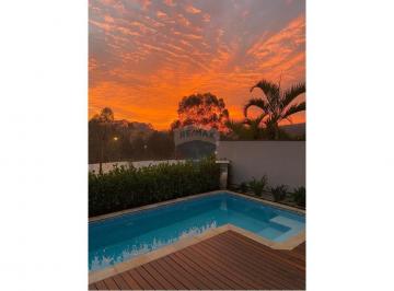 Casa · 280m² · 3 Quartos · Casa de Condomínio para alugar em Aruã de 280.00m² com 3 Quartos e 3 Suites