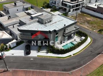 Casa · 367m² · 5 Quartos · 4 Vagas · Casa de condomínio em  Rua Ivo José Rebello, 610 - Santa Regina - Camboriú/SC