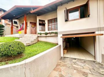 4ac1188f · Casa, 2 dormitórios, 181 m², em Petrópolis