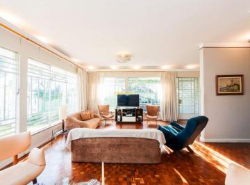 Casa de 3 quartos, Curitiba · Casa no Jardim Botânico - 350 m² privativos, amplo espaço - Pronta para morar com a família