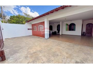 Casa · 270m² · 6 Quartos · Casa de esquina em Taguatinga Sul  6 Quartos