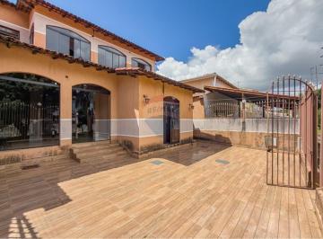 Casa · 350m² · 7 Quartos · 2 Vagas · Sobrado na Quadra 6 Sobradinho 7 quartos 2 suítes