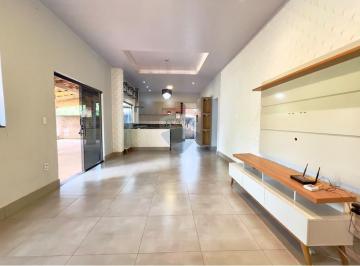 Casa · 345m² · 2 Quartos · 4 Vagas · Casa com 2 suítes no Jardim Botânico