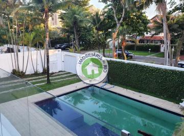 Casa · 440m² · 4 Vagas · SANTA HELENA - RESIDÊNCIA RECÉM REFORMADA - BARRA DA TIJUCA