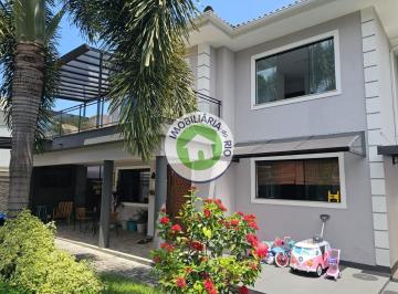 Casa · 196m² · 3 Vagas · Imóvel de Luxo no Condomínio do Anil: Casa à Venda com 4 Quartos e 196m² em Rio de Janeiro-RJ