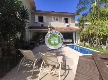 Casa · 250m² · 2 Vagas · Casa de 250m², 4 suítes no condomínio Morada do Canal no Porto Frade - Angra dos Reis