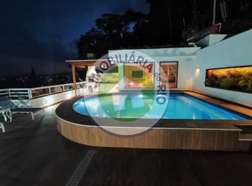 Casa · 1200m² · 2 Vagas · Imponente casa de luxo em condomínio de Piratininga, Niterói-RJ: 6 quartos, 5 suítes, 4 banheiros,…