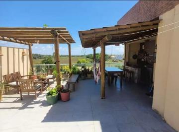 Apartamento de 2 quartos, Salvador · Apartamento com terraço, 2 suítes, escada, próximo da praia, aluguel ou venda em Praia do Flamengo