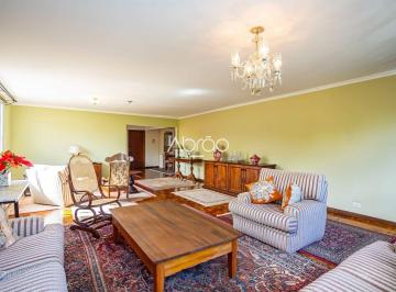Apartamento · 212m² · 4 Quartos · 2 Vagas · Apartamento com 4 quartos (1 Suíte) à Venda no Bat