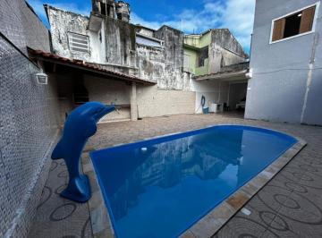 Casa de 6 quartos, Itanhaém · Casa com 6 quartos e piscina em Itanhaém.