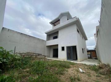 Casa · 218m² · 4 Quartos · 2 Vagas · Sobrado Triplex com 4 dormitórios à venda por R$ 850.000 - Villa Branca - Jacareí/SP