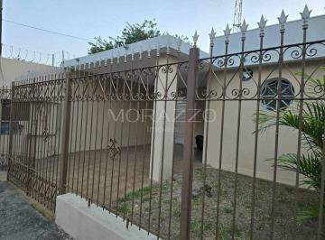 Casa · 200m² · 3 Quartos · 1 Vaga · Casa no centro de Jacareí para venda.