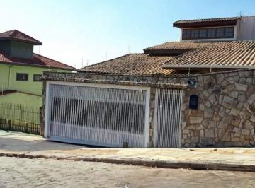 Casa · 305m² · 3 Quartos · 2 Vagas · Vende-se linda Casa no Cidade Jardim- Jacareí