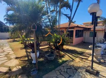 Casa de 5 quartos, Brasília · 5 QUARTOS COM ARMÁRIOS, SENDO 4 SUÍTES, 2 SUÍTES COM CLOSET, 1 SUÍTE COM HIDROMASSAGEM/PISCINA