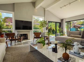 Casa · 480m² · 5 Quartos · 4 Vagas · Casa com 5 quartos à venda, 480 m² por R$ 3.500.000 - Recanto Inpla - Carapicuíba/SP