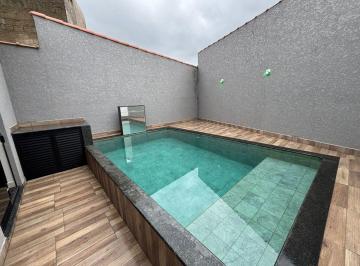 Casa de 2 quartos, Peruíbe · Casa com 2 quartos e piscina em Peruíbe - R$ 450.000,00.